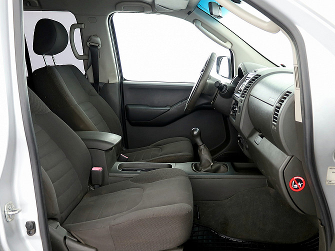 Nissan Navara Doublecab Facelift 4x4 2.5 dCi 126kW Tallina - foto 6