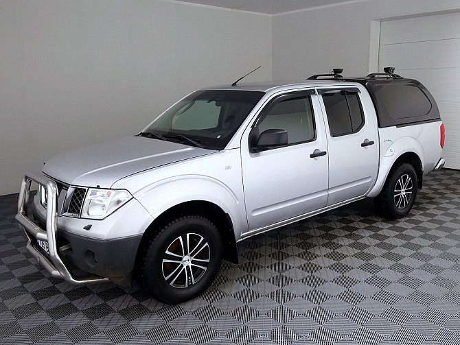 Nissan Navara Doublecab Facelift 4x4 2.5 dCi 126kW Tallina - foto 2