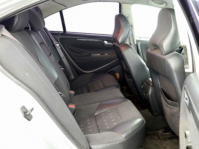 Volvo S60 Comfort ATM 2.4 D5 120kW Tallina - foto 7