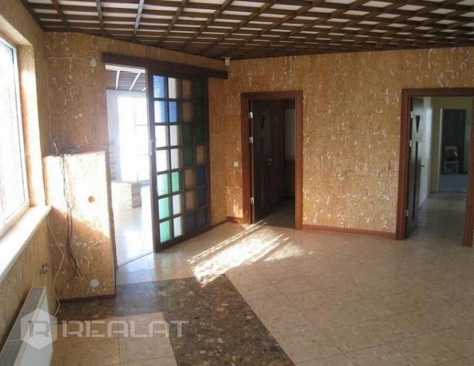 Lieliska un potenciāla vieta veikalam, restorānam vai cita veida komercdarbībai. Ēkai ir divi Rīga - foto 18