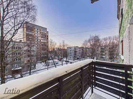 Pārdod 1 istabas dzīvokli Ķengaragā. Tiek piedāvāts gaišs un ļoti silts dzīvoklis ar ērtu plānojumu, Rīga