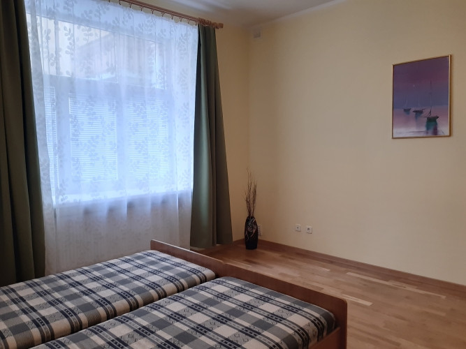 Rent offer - one room in shared 3-bedroom apartment in the center of Riga in a quiet courtyard build Рига - изображение 7