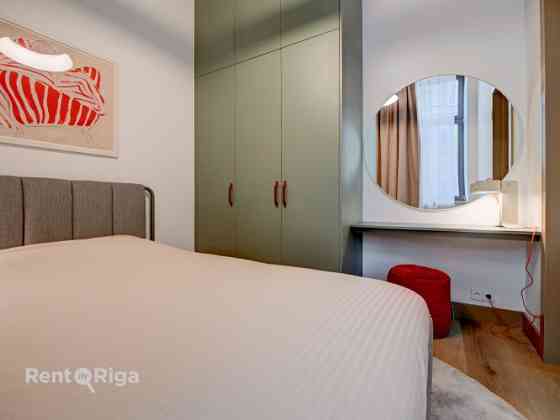 Stilīgs un moderns dzīvoklis Rīgas centrā.  Piedāvājumā ir elegants, dzīvoklis ar unikālu dizainu, k Rīga