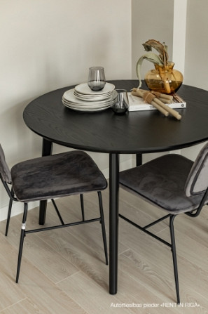 Izīrē 2 - istabu dzīvokli renovēta koka arhitektūras pērle Artilērijas ielā 71.  Dzīvoklis ir labiek Рига - изображение 5