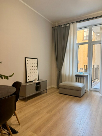 Īrei pieejams 3-istabu dzīvoklis Rīgas Centrā - Skolas ielā 13, Rīgā.  Dzīvokļa plānojums Rīga - foto 4