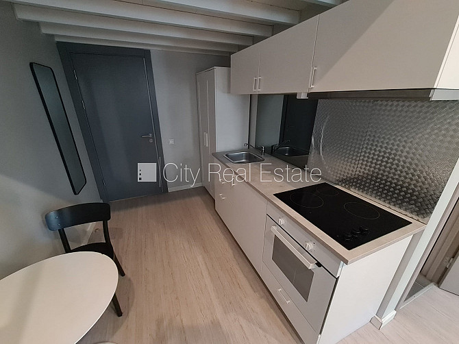 Фасадный дом, реновированный дом, благоустроенная озеленённая территория, Рига - изображение 11