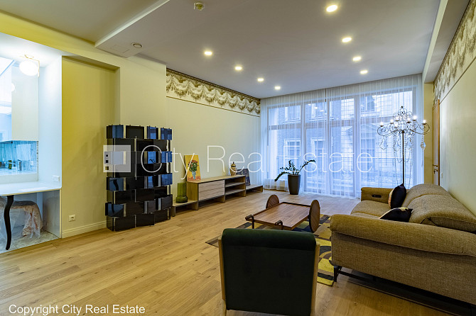 Новостройка, здание во дворе, закрытый двор, лифт, два балкона, окна выходят во Рига - изображение 3