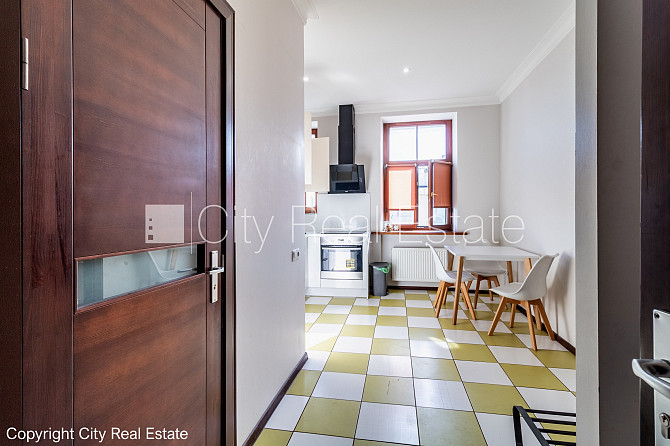 Здание во дворе, закрытый двор, территория обнесена забором, место для машины, Рига - изображение 14