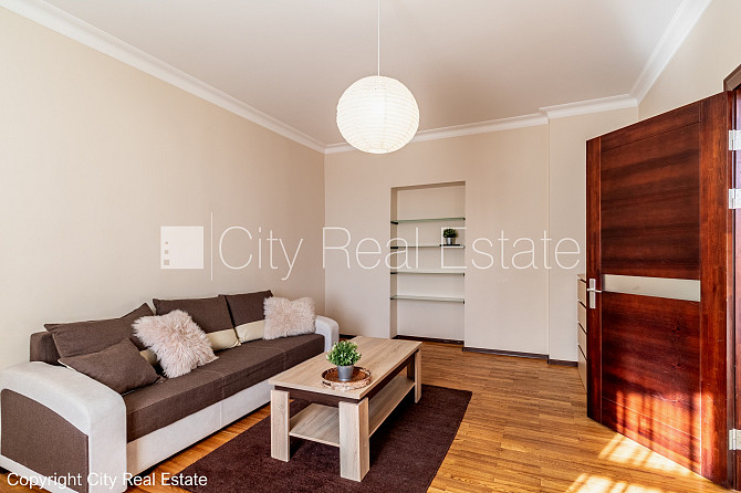 Здание во дворе, закрытый двор, территория обнесена забором, место для машины, Рига - изображение 5