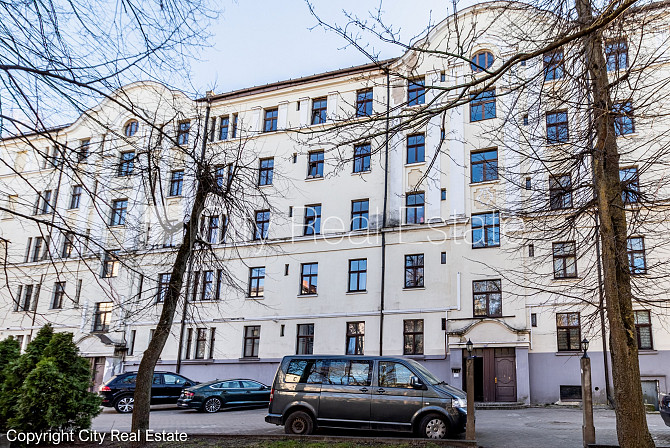 Здание во дворе, закрытый двор, территория обнесена забором, место для машины, Рига - изображение 20