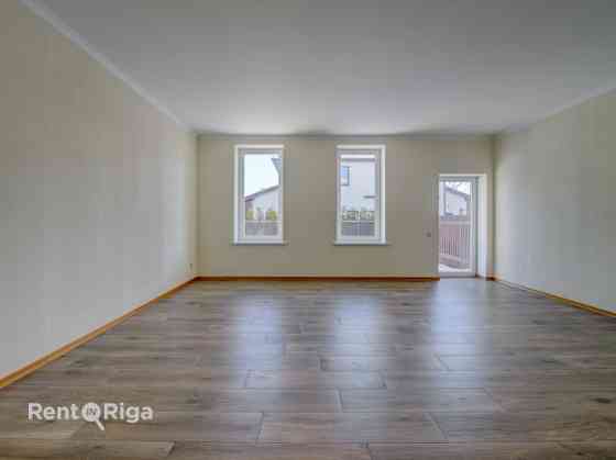 Новая, просторная и качественная дуплекс-вилла в отличном месте!  Продаётся Rīga