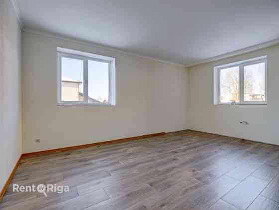 Новая, просторная и качественная дуплекс-вилла в отличном месте!  Продаётся Rīga