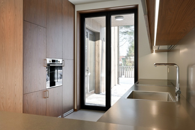 Pārdod stilīgu un energoefektīvu premium klases dvīņu māju Mellužos, vienā no klusākajām Jūrmala - foto 9