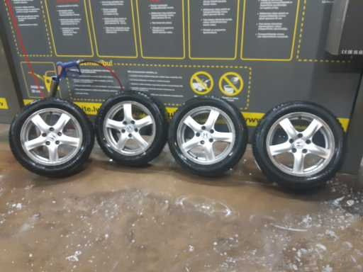 Pārdod Honda lietos diskus labā stāvoklī ar Nokian Hakkapeliitta ziemas riepām. 205/55R16.... Рига - изображение 8