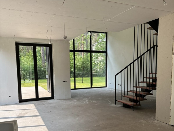 Pārdod stilīgu un energoefektīvu premium klases dvīņu māju Mellužos, vienā no klusākajām Jūrmala - foto 6