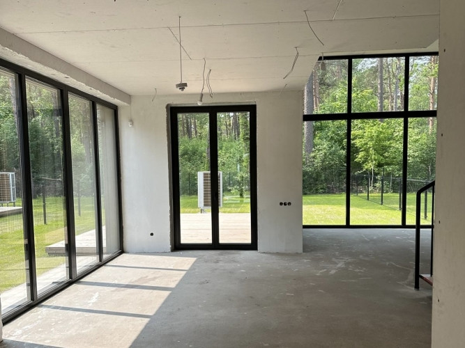 Pārdod stilīgu un energoefektīvu premium klases dvīņu māju Mellužos, vienā no klusākajām Jūrmala - foto 5