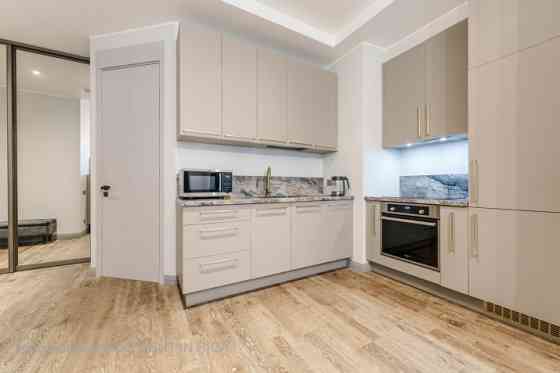 Элегантная двухкомнатная квартира в аренду в тихом центре, в посольском районе Рига