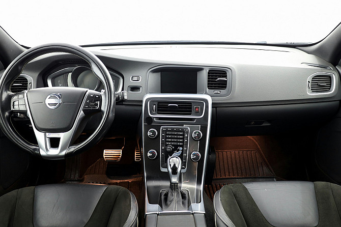 Volvo V60 R-Design Facelift ATM 2.0 D5 133kW Tallina - foto 5