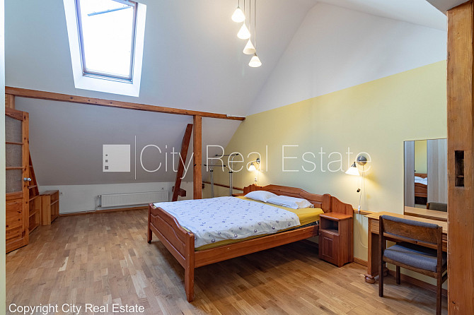 Fasādes māja, renovēta māja, ieeja no ielas, ir lifts, kāpņu telpa pēc kapitālā remonta, Rīga - foto 1