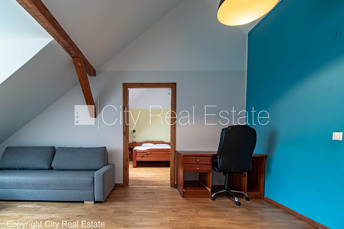 Fasādes māja, renovēta māja, ieeja no ielas, ir lifts, kāpņu telpa pēc kapitālā remonta, Rīga - foto 8