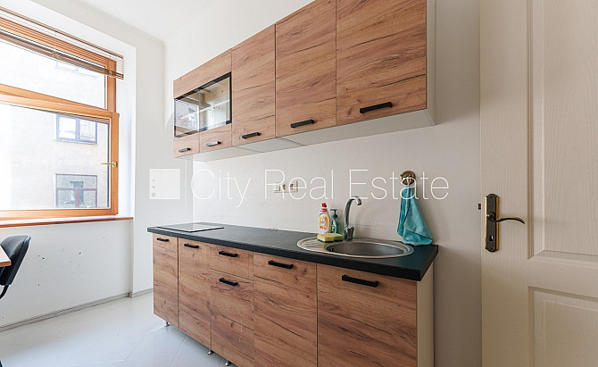 Дом во дворе, закрытый двор, окна выходят в обе стороны дома, изолированные Рига - изображение 5