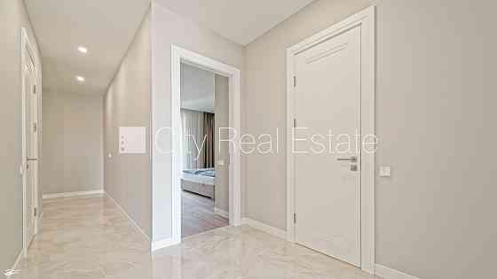 Новостройка, благоустроенная озеленённая территория, закрытый двор, места для Jūrmala