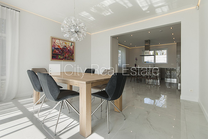 Jaunceltne, labiekārtota apzaļumota teritorija, slēgts pagalms, vieta vairākām automašīnām, Jūrmala - foto 20