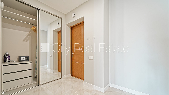 Jaunceltne, labiekārtota apzaļumota teritorija, slēgts pagalms, vieta vairākām automašīnām, Jūrmala - foto 8