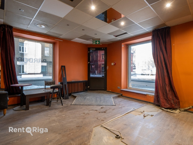 Pārdošanā tirdzniecības telpas Āgenskalnā.  + Tirdzniecības telpas ar izcilu redzamību un Rīga - foto 2