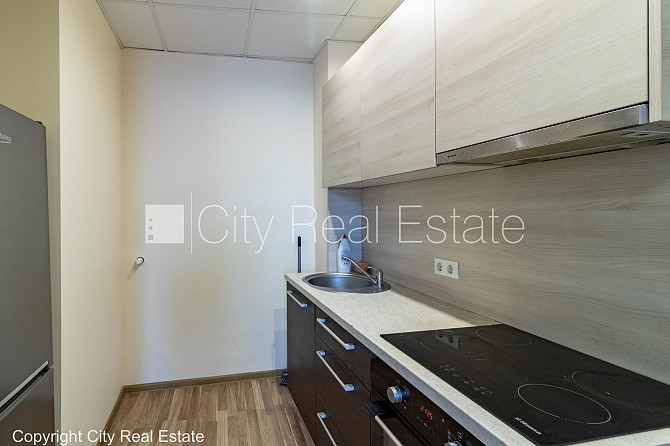 Fasādes māja, renovēta māja, labiekārtota apzaļumota teritorija, slēgts pagalms, teritorijas Rīga - foto 2