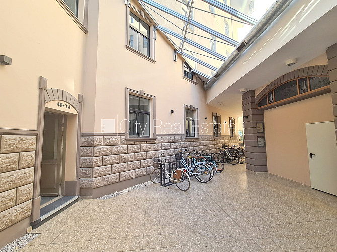 Pagalma ēka, renovēta māja, slēgts pagalms, ieeja no ielas un pagalma, ir lifts, kāpņu telpa Rīga - foto 17