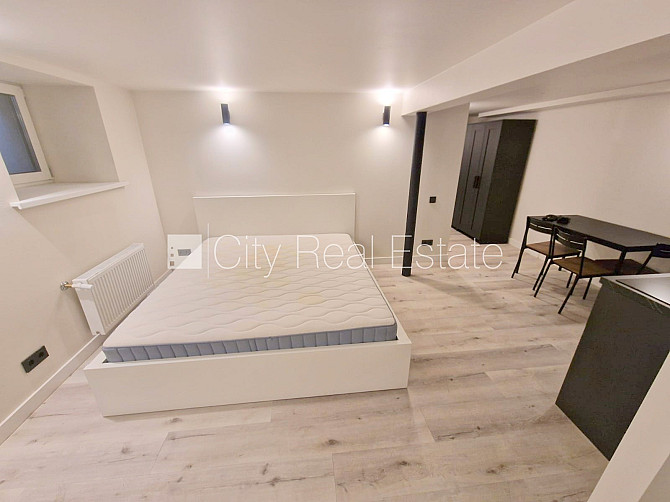 Fasādes māja, renovēta māja, slēgts pagalms, ieeja no ielas, puspagrabs, kāpņu telpa pēc Rīga - foto 12