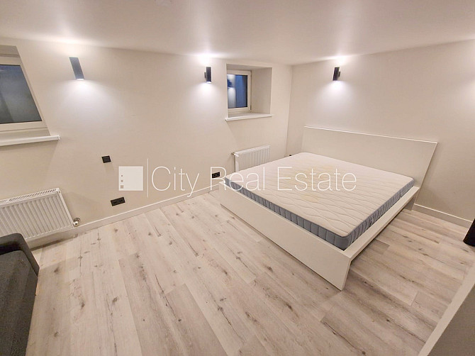 Fasādes māja, renovēta māja, slēgts pagalms, ieeja no ielas, puspagrabs, kāpņu telpa pēc Rīga - foto 13