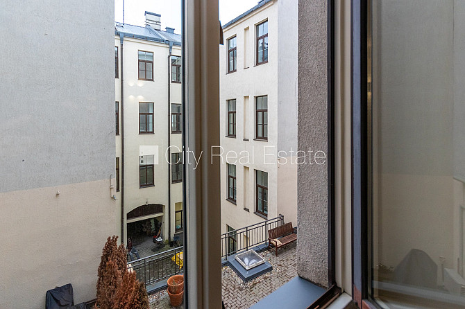 Fasādes māja, restaurēta māja, iespēja nomāt autostāvvietu, pazemes autostāvvieta, Rīga - foto 14