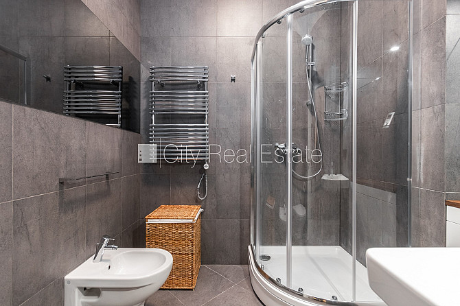 Fasādes māja, restaurēta māja, iespēja nomāt autostāvvietu, pazemes autostāvvieta, Rīga - foto 18