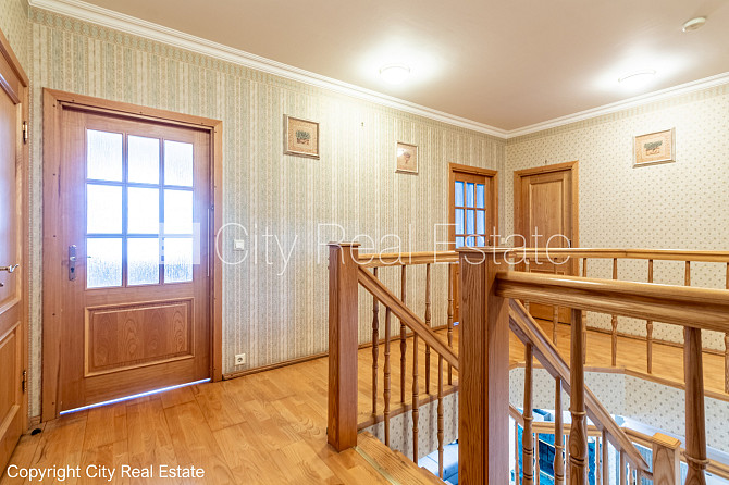 Zeme īpašumā, mainīts Jumta segums, labiekārtots apzaļumots pagalms, iežogota teritorija, Rīga - foto 15