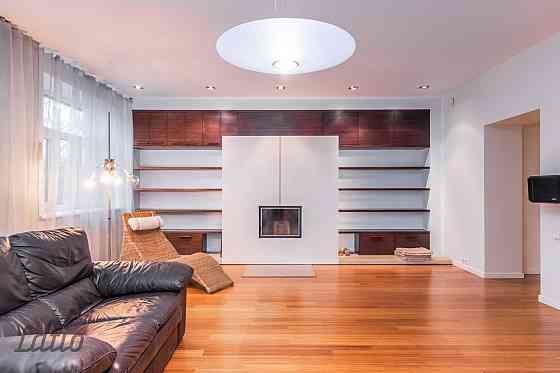 Īrei piedāvājam plašu, rūpīgi remontētu dzīvokli funkcionālisma stila ēkā blakus Kalnciema kvartālam Рига