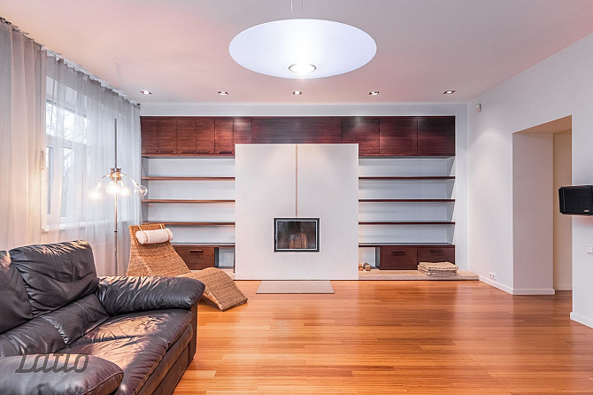 Īrei piedāvājam plašu, rūpīgi remontētu dzīvokli funkcionālisma stila ēkā blakus Rīga - foto 4