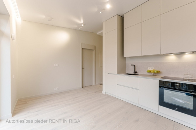 Предлагаем квартиру с панорамными окнами в отремонтированном проекте в Рига - изображение 9