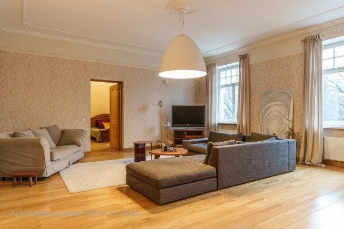 Предлагаем в долгосрочную аренду просторную трехкомнатную квартиру в Рига - изображение 8