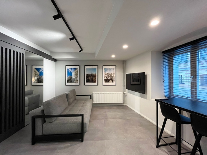 Kompakts pilnībā aprīkots dzīvoklis Klīversalā, pie Daugavas krastmalas, pastaigas attālumā Rīga - foto 1