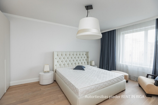 Tiek izīrēts interjera dizainera veidots 3-istabu dzīvoklis projektā Futuris, Rīgas klusajā Rīga - foto 7