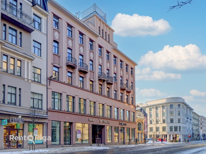 Коммерческие помещения с высокой видимостью в центре Риги  Сдаются в аренду Рига - изображение 1