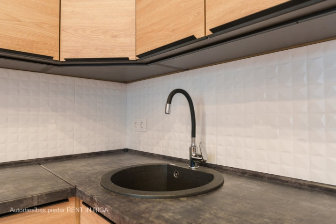 Продаётся 3-комнатная квартира в новом проекте, Югла  Предлагается просторная, Рига - изображение 6