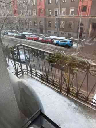 Izīrē gaišu 3 istabu dzīvokli ar balkonu!  Bez mēbelēm!  Izīrē plašu un mājīgu 3 istabu dzīvokli ar  Rīga