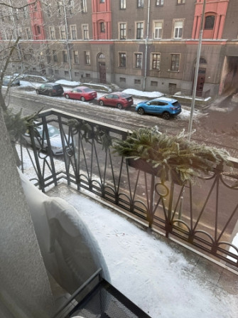 Izīrē gaišu 3 istabu dzīvokli ar balkonu!  Bez mēbelēm!  Izīrē plašu un mājīgu 3 istabu Rīga - foto 3