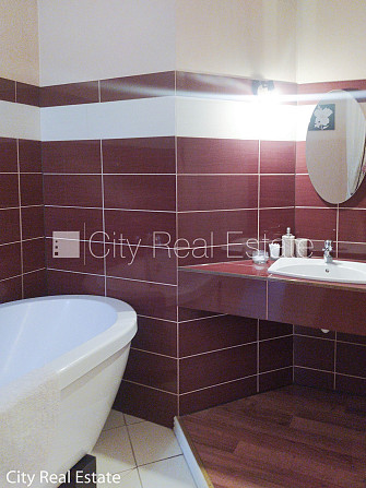 Privātmāja, renovēta māja, labiekārtota apzaļumota teritorija, automātiska zālāja Jūrmala - foto 10