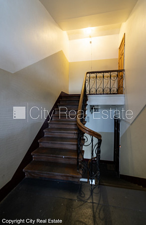 Pagalma ēka, renovēta māja, slēgts pagalms, apsargāts pagalms, ieeja no ielas, ir lifts, Rīga - foto 16