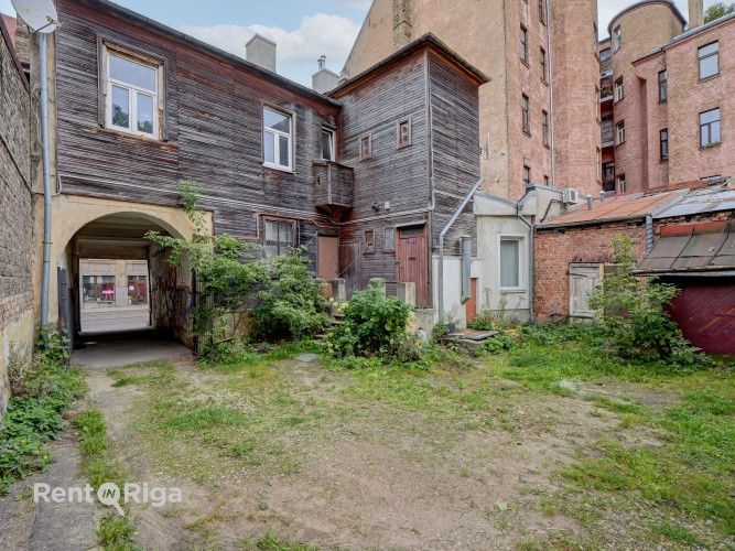 Tiek piedāvāts iegādei īpašums Rīgas Centra rajonā, vienā no pilsētas aktīvākajām Rīga - foto 6