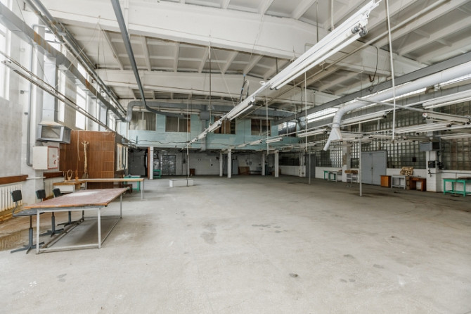 Industriālais parks Ziepniekalnā iznomā telpas bez apkures.  Telpām ir nepieciešams remonts. Rīga - foto 7